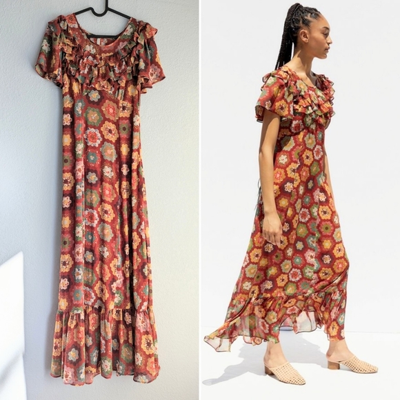 Urban Outfitters Dresses & Skirts - Urban Outfitters Quilt Print Chiffon Maxi Dress XS